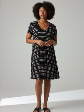 Lord & Taylor Petite Black & White Striped Midi Dress, Pockets, Stretch